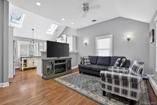 105 N Hamilton Ave, Lindenhurst, NY 11757 - Photo 3