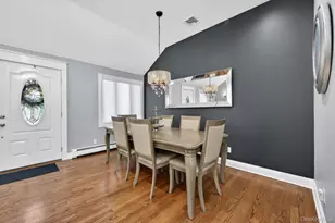 105 N Hamilton Ave, Lindenhurst, NY 11757 - Photo 7