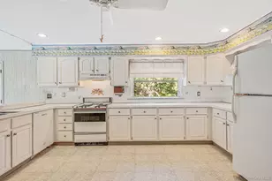 1520 Meday Ave, Mattituck, NY 11952 - Photo 9