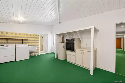 1520 Meday Avenue, Mattituck, NY 11952 - Photo 19