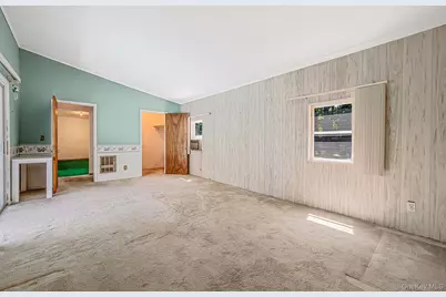 1520 Meday Avenue, Mattituck, NY 11952 - Photo 15