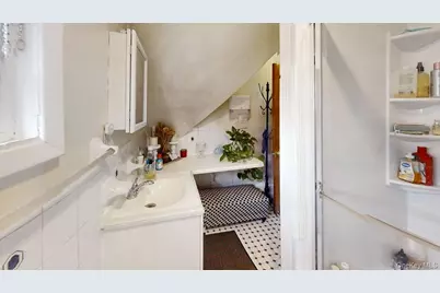 38 N 10th Avenue, Mount Vernon, NY 10550 - Photo 7