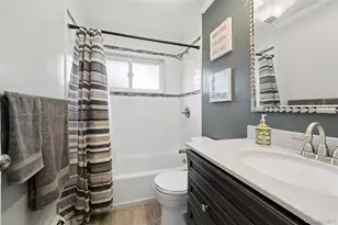 32 Carriage Ln, Levittown, NY 11756 - Photo 9