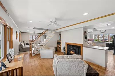 32 Carriage Lane, Levittown, NY 11756 - Photo 5