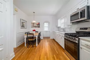 210 Demott Ave, Rockville Centre, NY 11570 - Photo 11