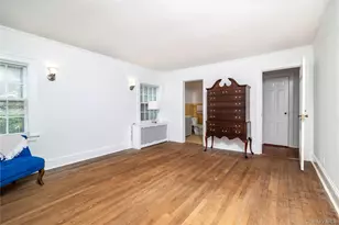 210 Demott Ave, Rockville Centre, NY 11570 - Photo 13