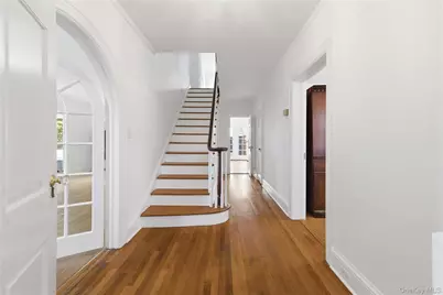 210 Demott Avenue, Rockville Centre, NY 11570 - Photo 5