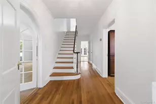 210 Demott Ave, Rockville Centre, NY 11570 - Photo 5