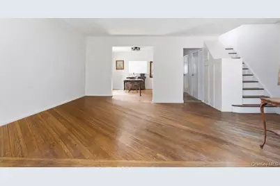 45 Kenmore Road, Valley Stream, NY 11581 - Photo 3