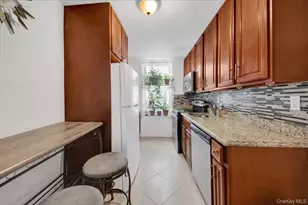 2131 Bruckner Blvd, Bronx, NY 10472 - Photo 3