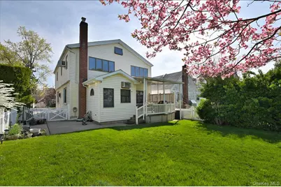 36 Barwick Street, Floral Park, NY 11001 - Photo 39