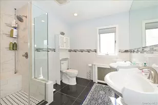 36 Barwick St, Floral Park, NY 11001 - Photo 29