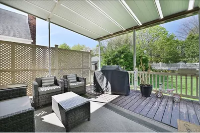 36 Barwick Street, Floral Park, NY 11001 - Photo 35