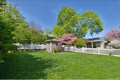 36 Barwick Street, Floral Park, NY 11001 - Photo 37