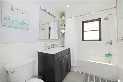 36 Barwick Street, Floral Park, NY 11001 - Photo 21