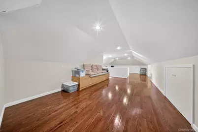 60 Plymouth Road, Great Neck, NY 11023 - Photo 25