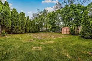 8 8th St, New Hyde Park, NY 11040 - Photo 23