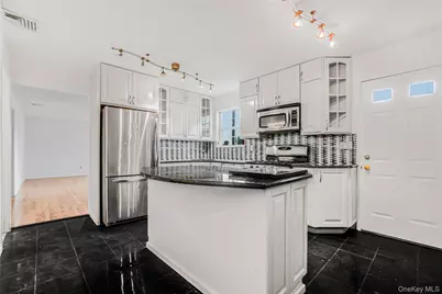 8 8th Street, New Hyde Park, NY 11040 - Photo 7