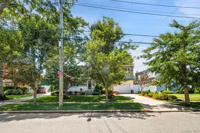 244 Grand Boulevard, Massapequa Park, NY 11762 - Photo 19