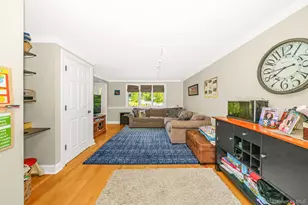 9 Wayne Pl, Commack, NY 11725 - Photo 27