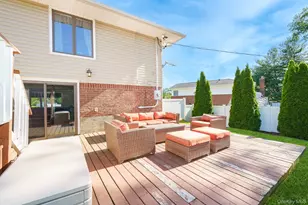 9 Wayne Pl, Commack, NY 11725 - Photo 33