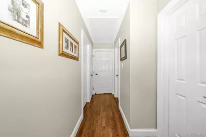 9 Wayne Place, Commack, NY 11725 - Photo 17