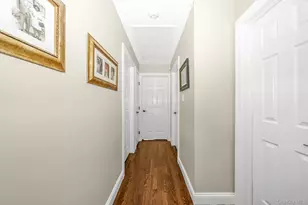 9 Wayne Pl, Commack, NY 11725 - Photo 17