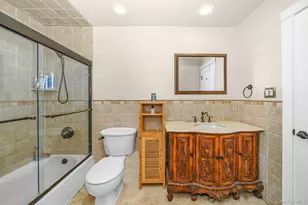 9 Wayne Pl, Commack, NY 11725 - Photo 21