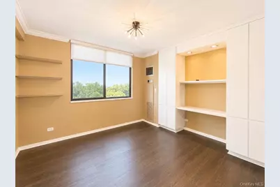 27110 Grand Central Parkway #7K, Floral Park, NY 11005 - Photo 9