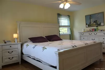 6 Howe Street, Huntington Station, NY 11746 - Photo 9
