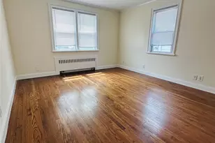 35 Lindsey St, Yonkers, NY 10704 - Photo 9