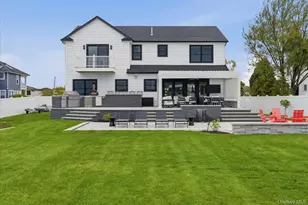 240 Clocks Blvd, Massapequa, NY 11758 - Photo 39