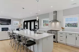 240 Clocks Blvd, Massapequa, NY 11758 - Photo 7
