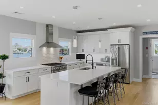 240 Clocks Blvd, Massapequa, NY 11758 - Photo 9