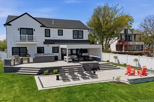 240 Clocks Blvd, Massapequa, NY 11758 - Photo 45