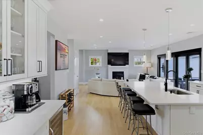 240 Clocks Boulevard, Massapequa, NY 11758 - Photo 11