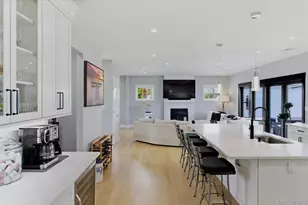 240 Clocks Blvd, Massapequa, NY 11758 - Photo 11