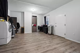 39-31 47th Ave, Sunnyside, NY 11104 - Photo 9