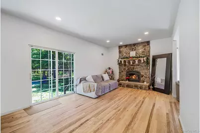 9 Mulligan Drive, Medford, NY 11763 - Photo 7