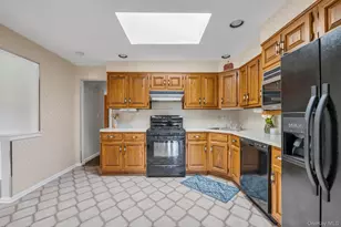 57 Lawrence Rd, Hempstead, NY 11550 - Photo 7