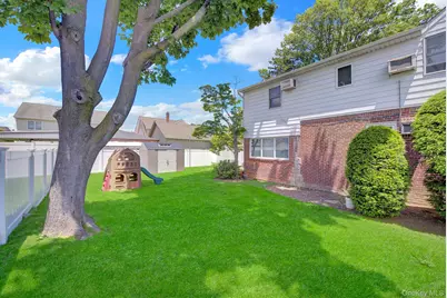 130 Fairfield Avenue, Mineola, NY 11501 - Photo 9