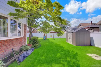 130 Fairfield Avenue, Mineola, NY 11501 - Photo 7