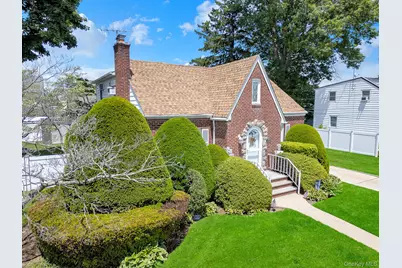130 Fairfield Avenue, Mineola, NY 11501 - Photo 37