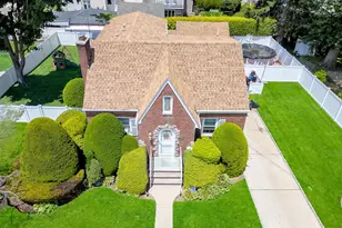 130 Fairfield Ave, Mineola, NY 11501 - Photo 33