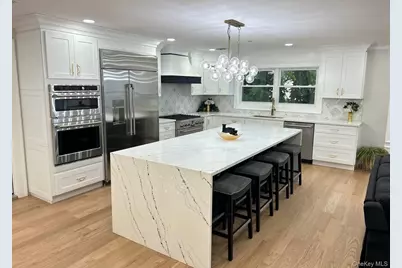 2450 Florin Court, Bellmore, NY 11710 - Photo 9
