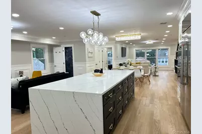 2450 Florin Court, Bellmore, NY 11710 - Photo 7