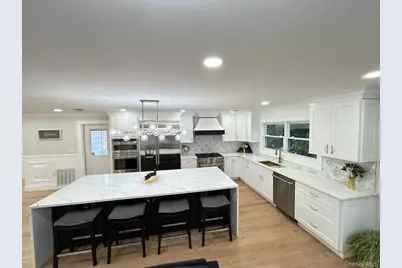2450 Florin Court, Bellmore, NY 11710 - Photo 17