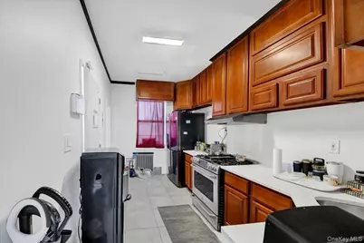 1748 Cross Bronx Expressway, Bronx, NY 10472 - Photo 19