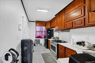 1748 Cross Bronx Expy, Bronx, NY 10472 - Photo 19