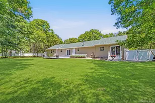 20 Charter Ct, Manorville, NY 11949 - Photo 5
